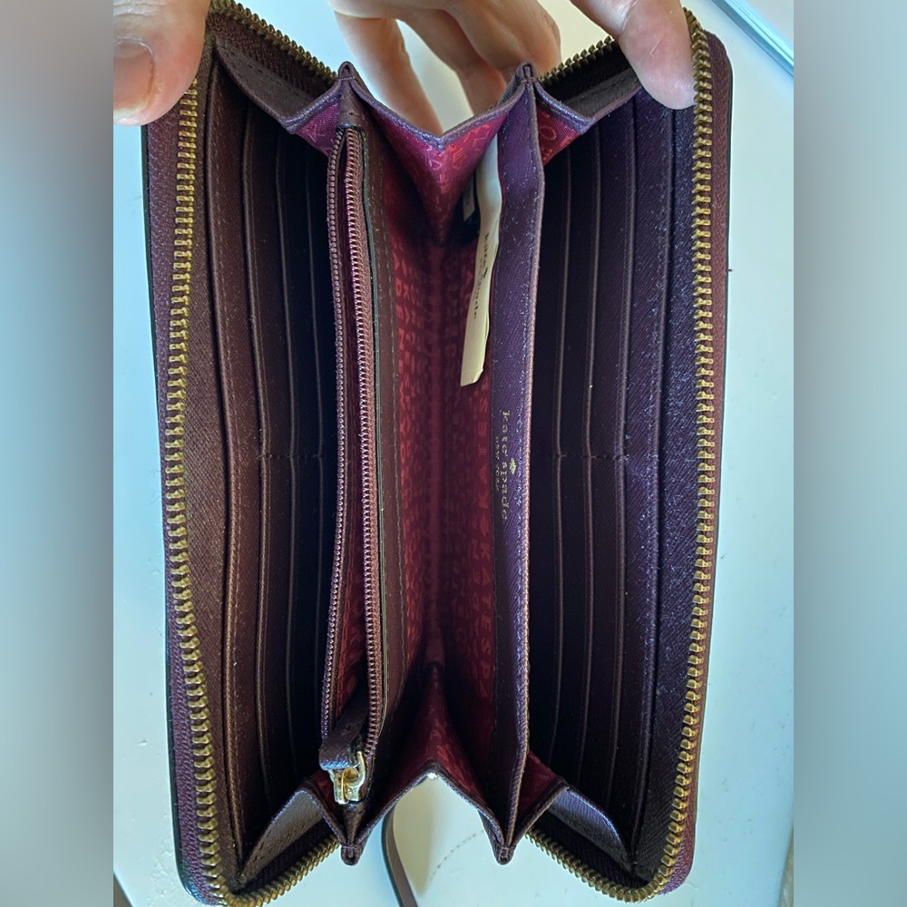 Madison Large Slim Wallet in Burgundy